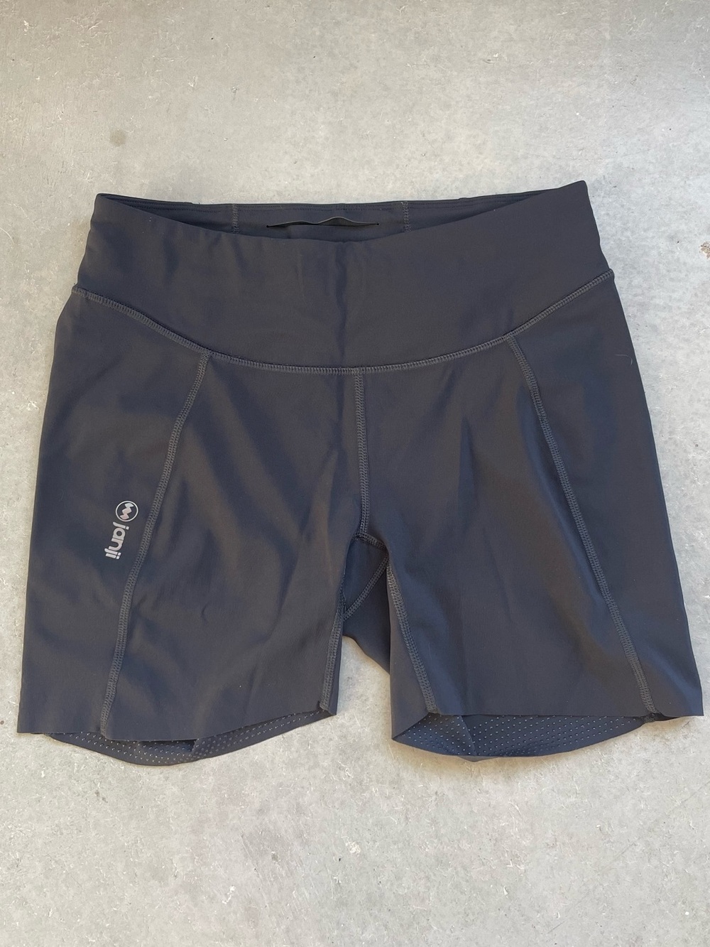 Janji Women’s Pace 5” Shorts, size M